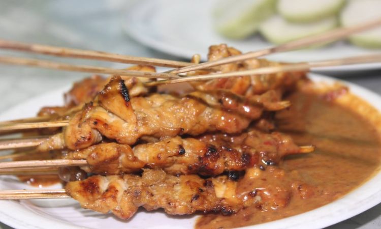 Sate Ayam Martawi: Flavor That Bites Right in the Heart of Cilacap